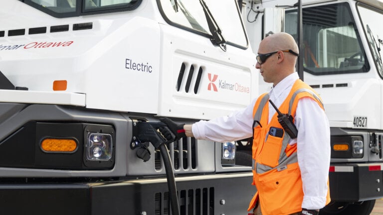 Kalmar Ottawa T2 EV Terminal Tractor